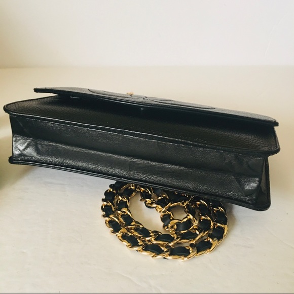❤️CLASSIC CHANEL WALLET ON A CHAIN ❤️ - Picture 6 of 13
